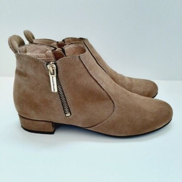 RUSSELL & BROMLEY Suede Ankle Boots Low Heel Side Zippers Beige Sz 7.5 - Picture 3 of 11